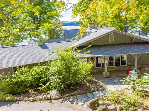 855 Nagashi Dr, East Jordan, MI 49727