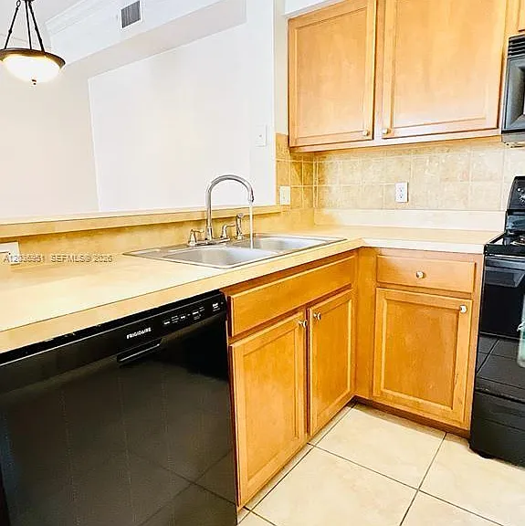 2304 Myrtlewood Cir E #304 — Photo 6
