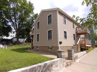 15 4th St, Ansonia, CT 06401