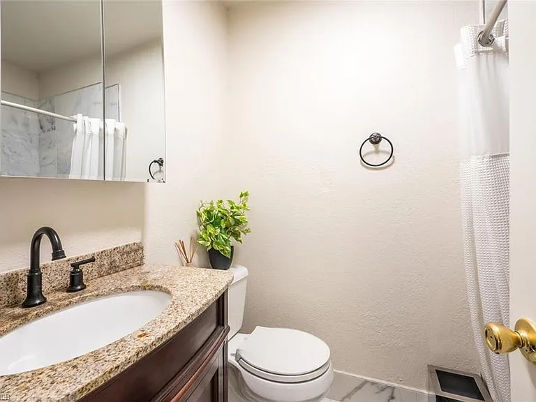 4625 Bayshore Dr #D16 — Photo 11