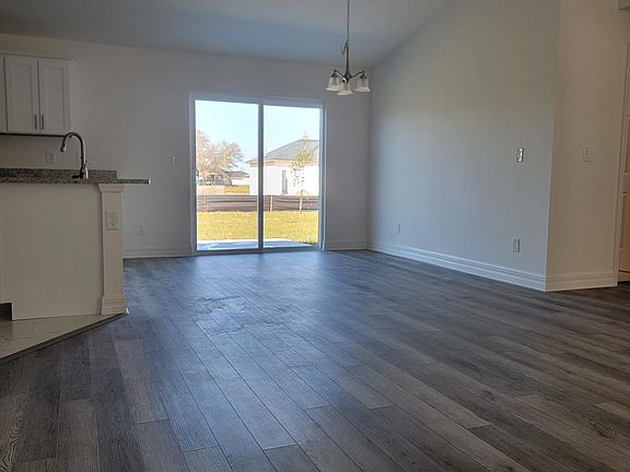 4th image of 518 NE 7th Pl