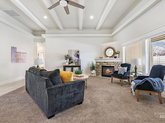 4th image of 1327 Hinckley Cir