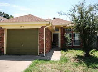 1910 Lee Dr, Denton, TX 76209