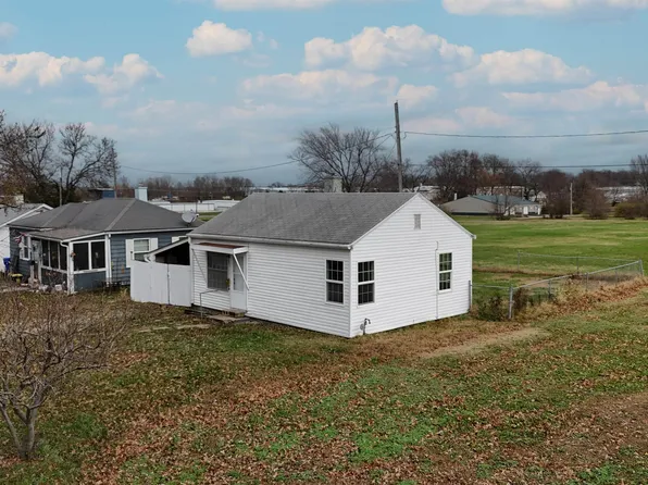 167 Summer Ave, Sedalia, MO 65301