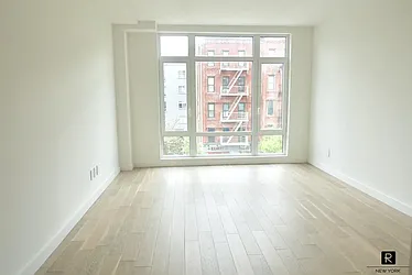 Rented by R New York