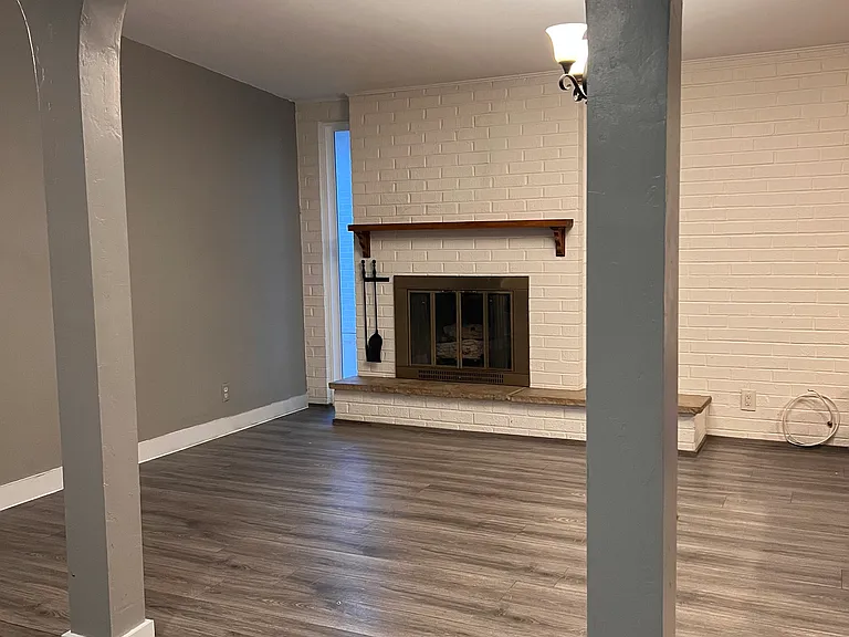6042 E Eastland St — Photo 11
