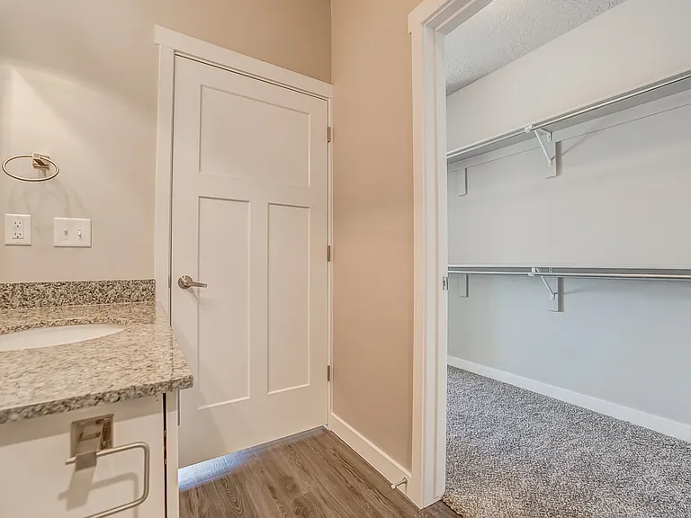 283 N 590 E #302 — Photo 10