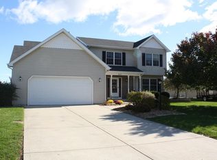 8116 Doe Glen Ct, Racine, WI 53406