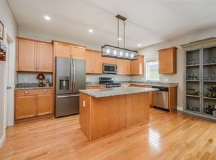 17 Boatwrights Loop, Plymouth, MA 02360