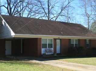 608 Valley Dr, Americus, GA 31709