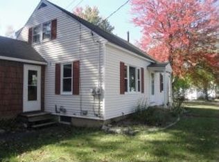 471 Salmon Falls Rd, Rochester, NH 03868