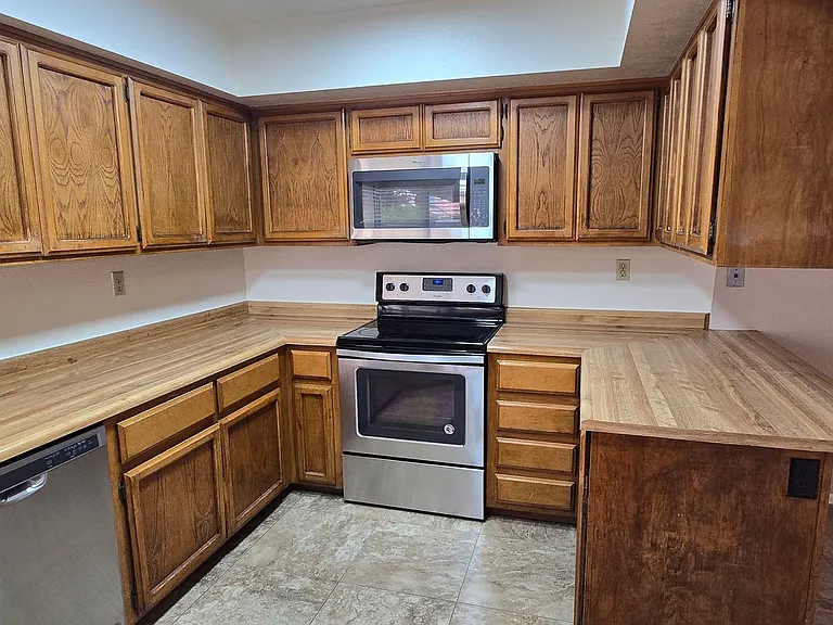 6407 W Brown St — Photo 10