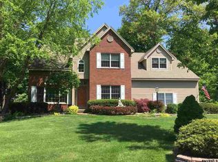 3 Marlboro Dr, Clifton Park, NY 12065
