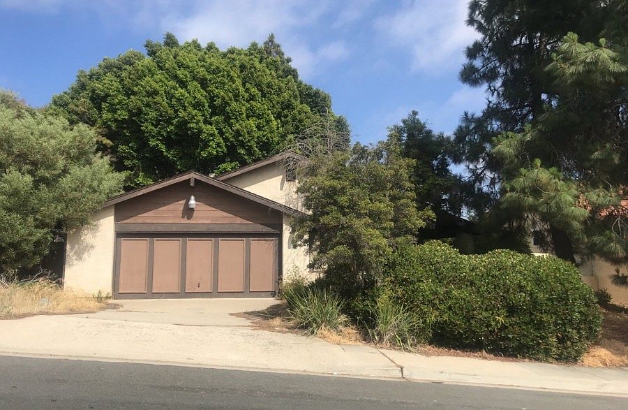 1st image of 987 Calma Dr