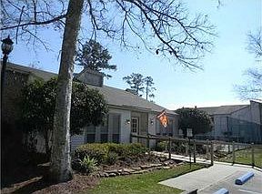 3rd image of 210 Parkview Blvd