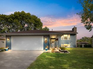 717 Colonial Cir, Faribault, MN 55021