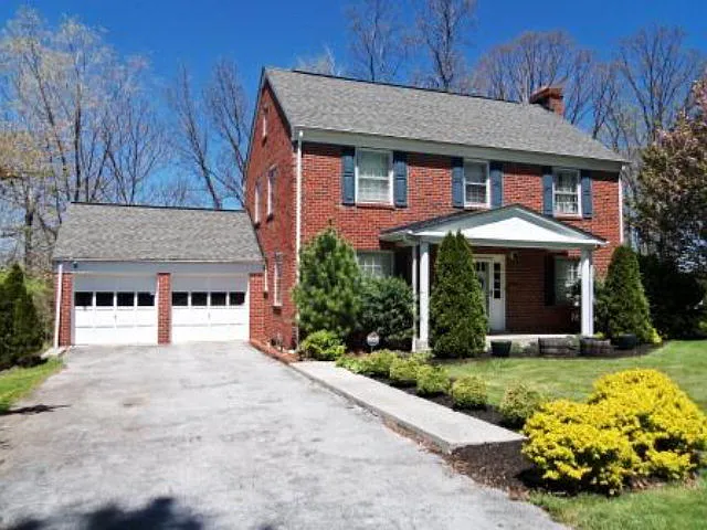 231 Ridgecrest Rd photo 1