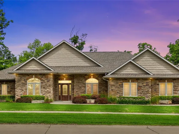 5806 River Pkwy NE, Cedar Rapids, IA 52411