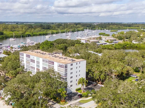 275 Date Palm Rd APT 403, Vero Beach, FL 32963