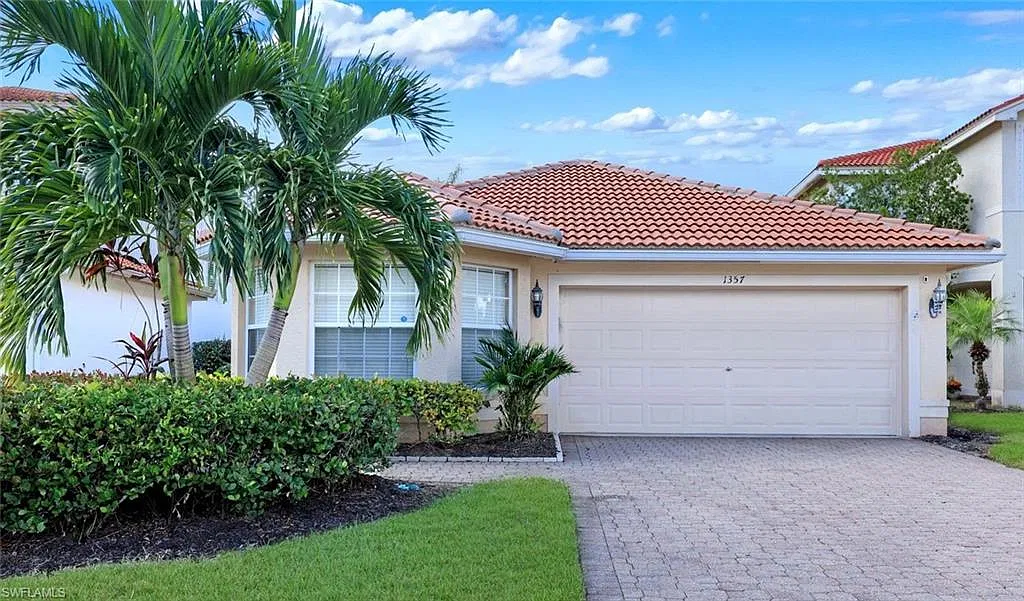 2 bed, 2.0 bath, 1761 sqft, $4,950 — Photo 1