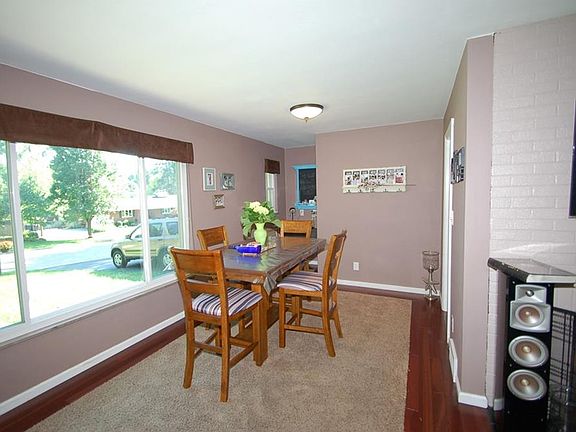 4th image of 203 Marchester Dr