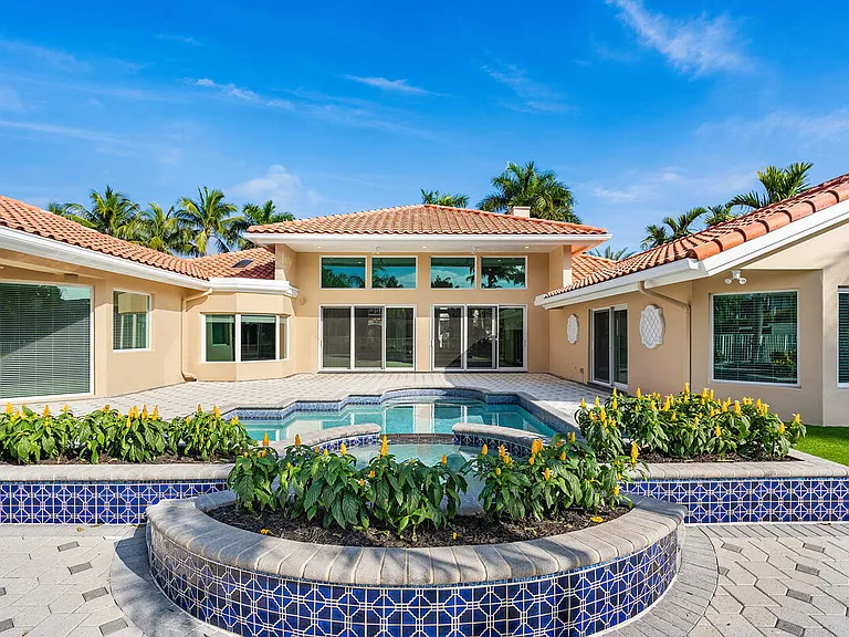 533 E Alexander Palm Rd — Photo 6