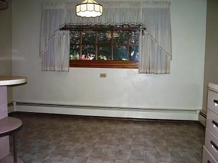 Kitchen breakfast area
