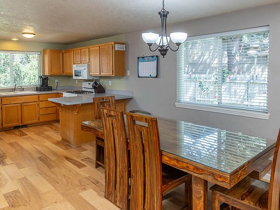 4th image of 20705 Wishing Well Ct