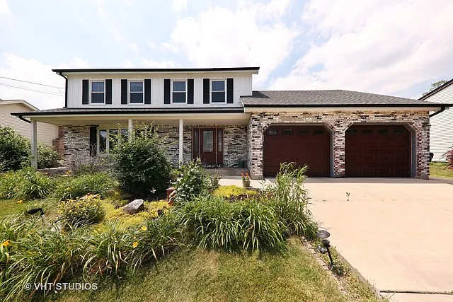10S168 Oneill Dr photo 1