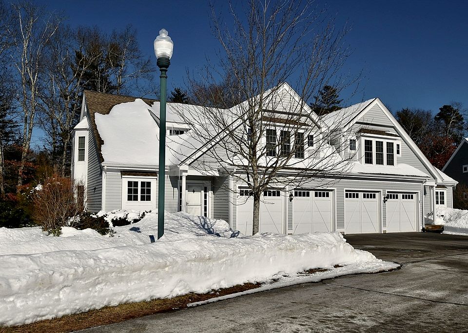 1st image of 25 Carriage Ln #25