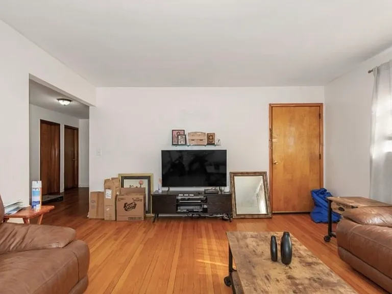356-362 Boyden Ave #1 — Photo 9