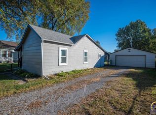 540 NE Lake St, Topeka, KS 66616