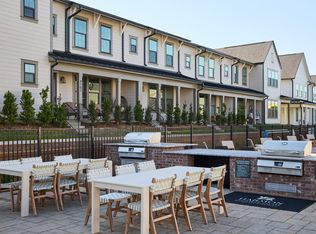 HARMON Jefferson Village by Crescent Communities, Greensboro, NC 27410