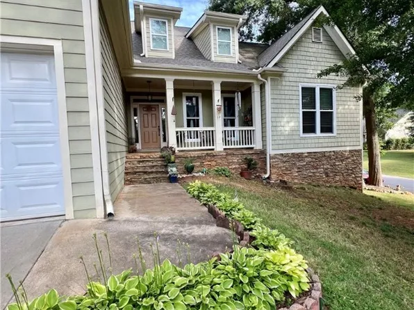 95 Hidden Falls Drive, Hull, GA 30646