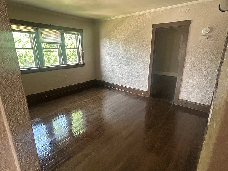 2322 N 53rd St #6 — Photo 3