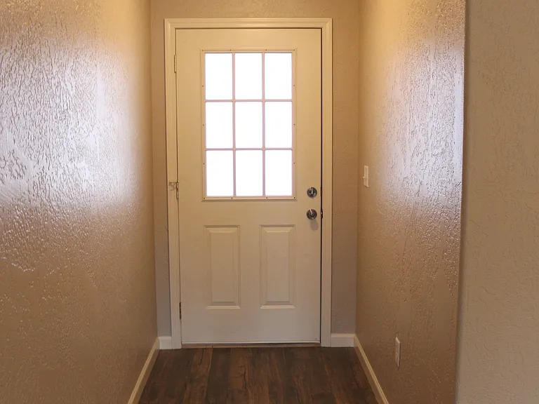 445 Crystal Dr — Photo 13