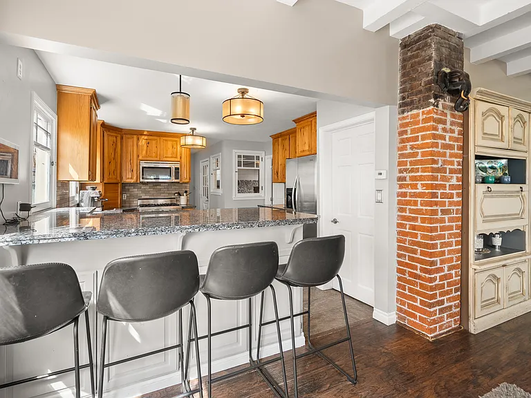 1207 S Liberty Dr — Photo 12