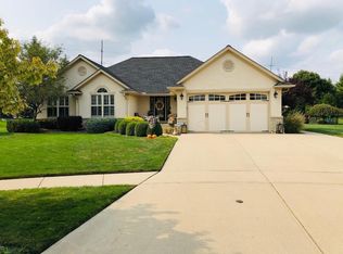 2474 Marthas Wood, Grove City, OH