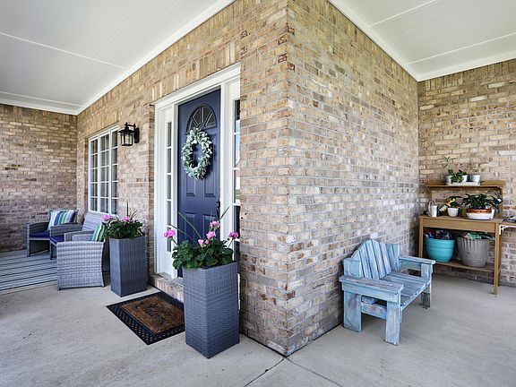 2nd image of 2111 Corsican Cir