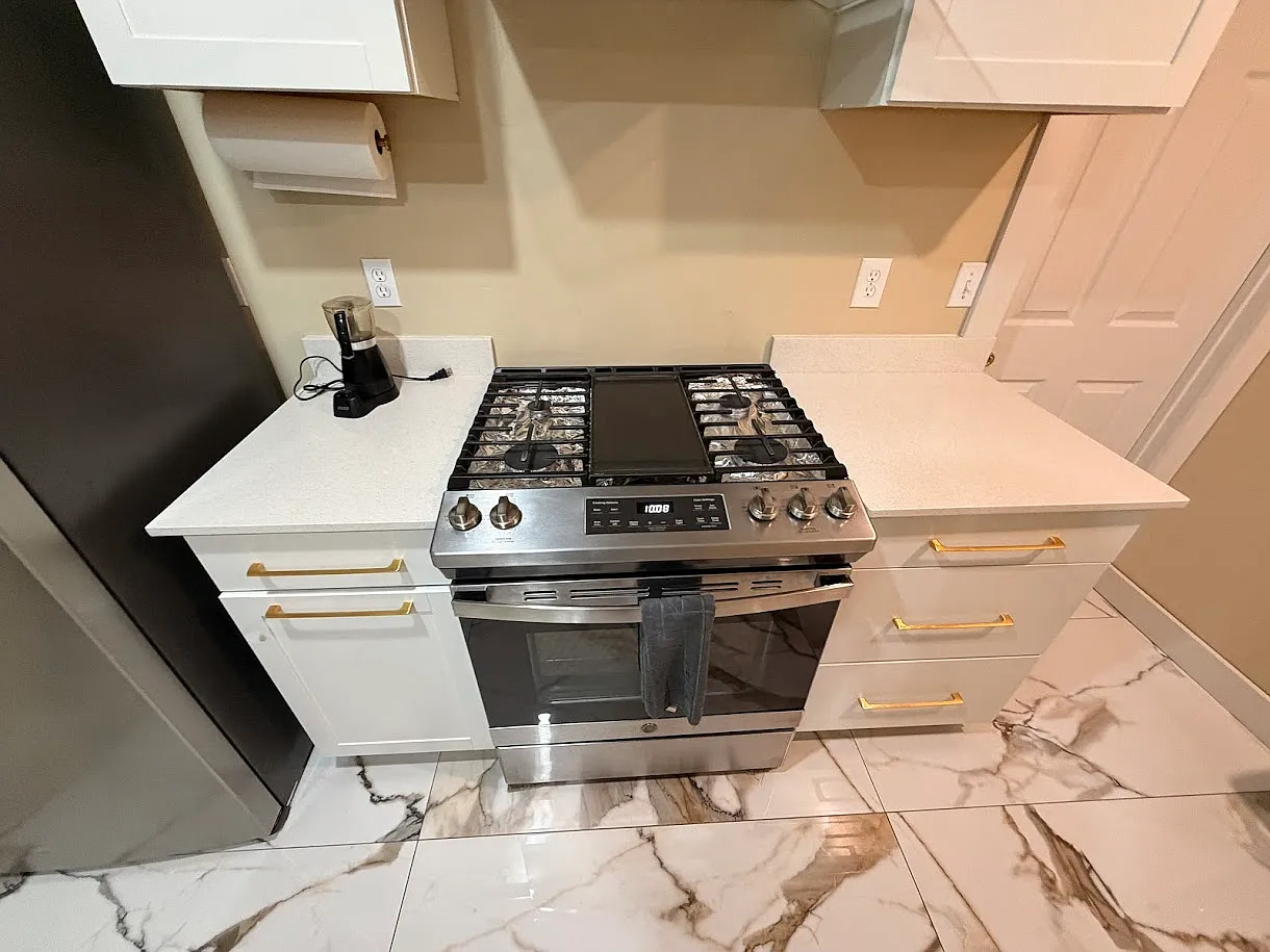 2 bed, 1050 sqft, $1,550 — Photo 4