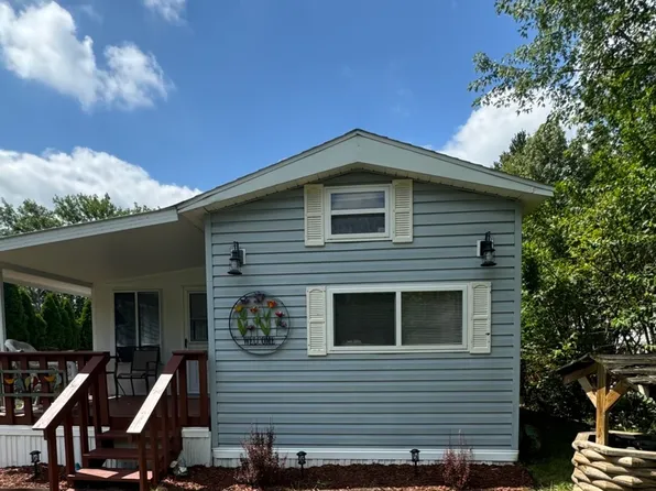 27-44 Woodhaven Lakes, Sublette, IL 61367
