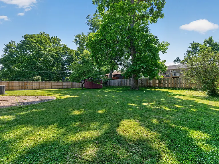 2030 E Greenwood St — Photo 26