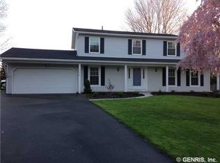 276 Woodsmoke Ln, Rochester, NY 14612