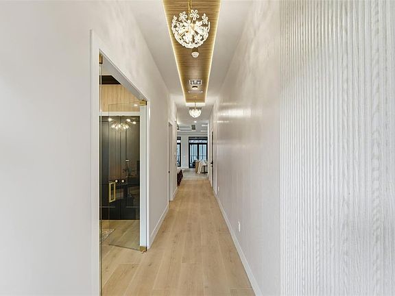 5th image of 1222 POINSETTIA AVENUE
