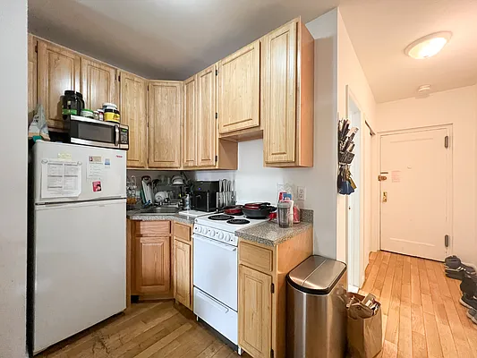 Rented by Compass | media 26