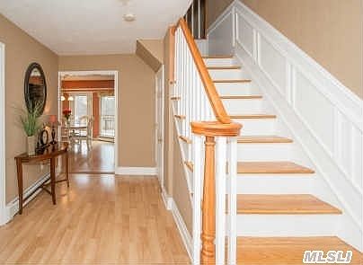 3rd image of 45 Grassy Pond Dr