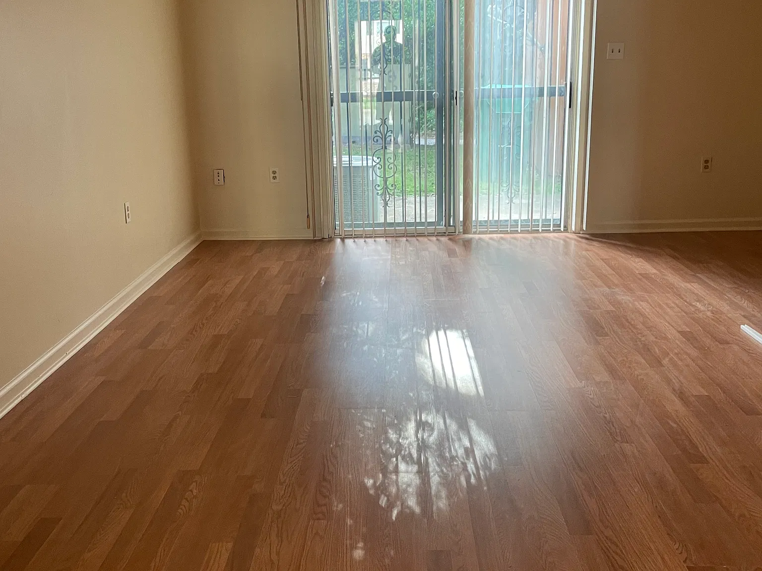 2 bed, 1.5 bath, 1020 sqft, $1,475 — Photo 3
