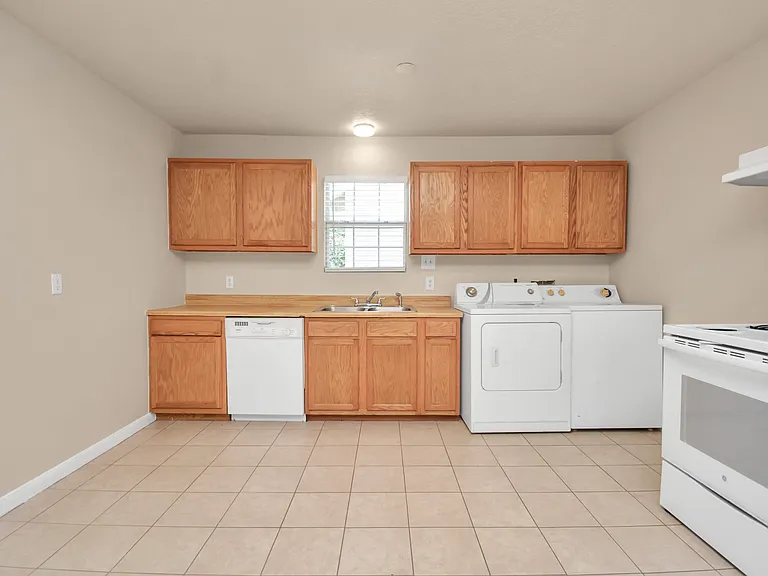 500 W Pitts Ave #203 — Photo 11
