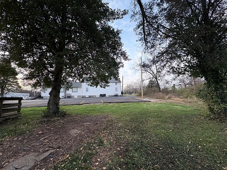 6423 Saint Louis Ave — Photo 24