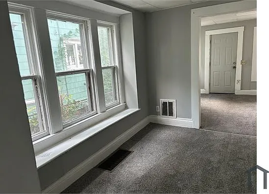 144 Rohr St — Photo 12